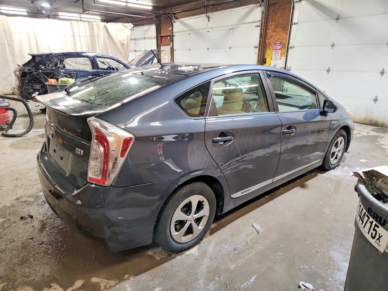 2012 TOYOTA PRIUS THRE