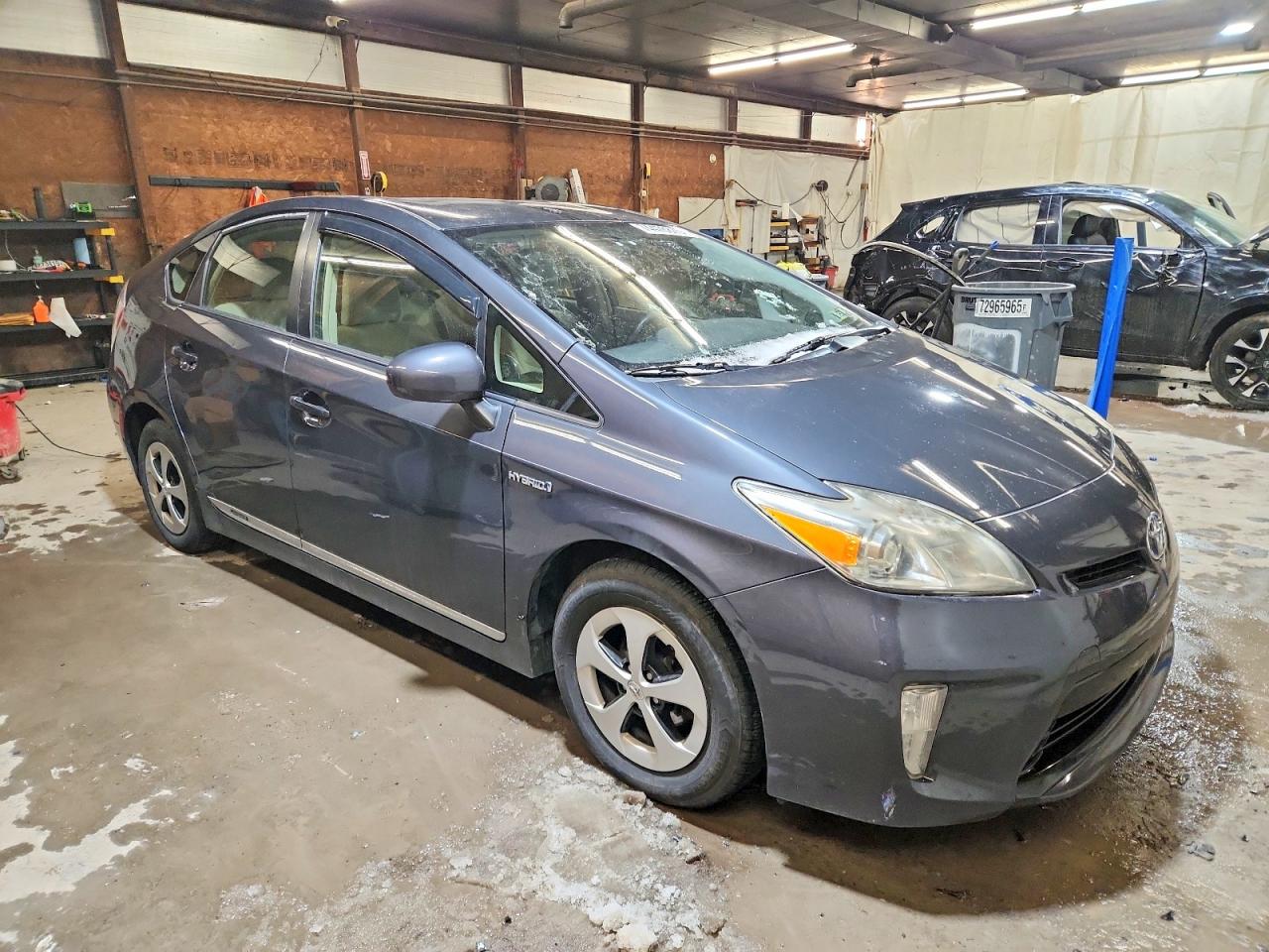 2012 TOYOTA PRIUS THRE