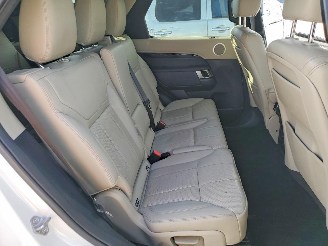 2019 LAND ROVER DISCOVERY