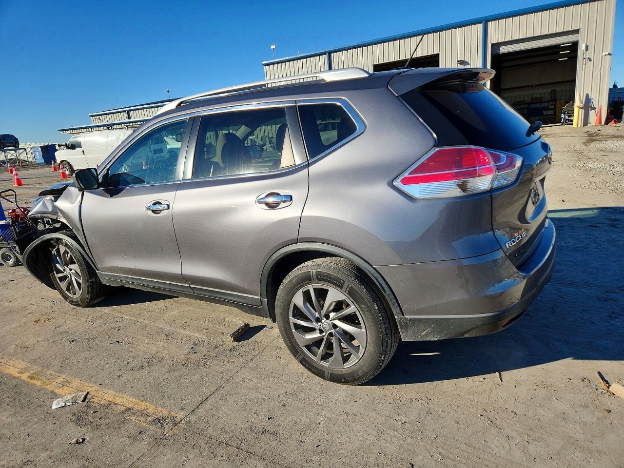 2016 NISSAN ROGUE