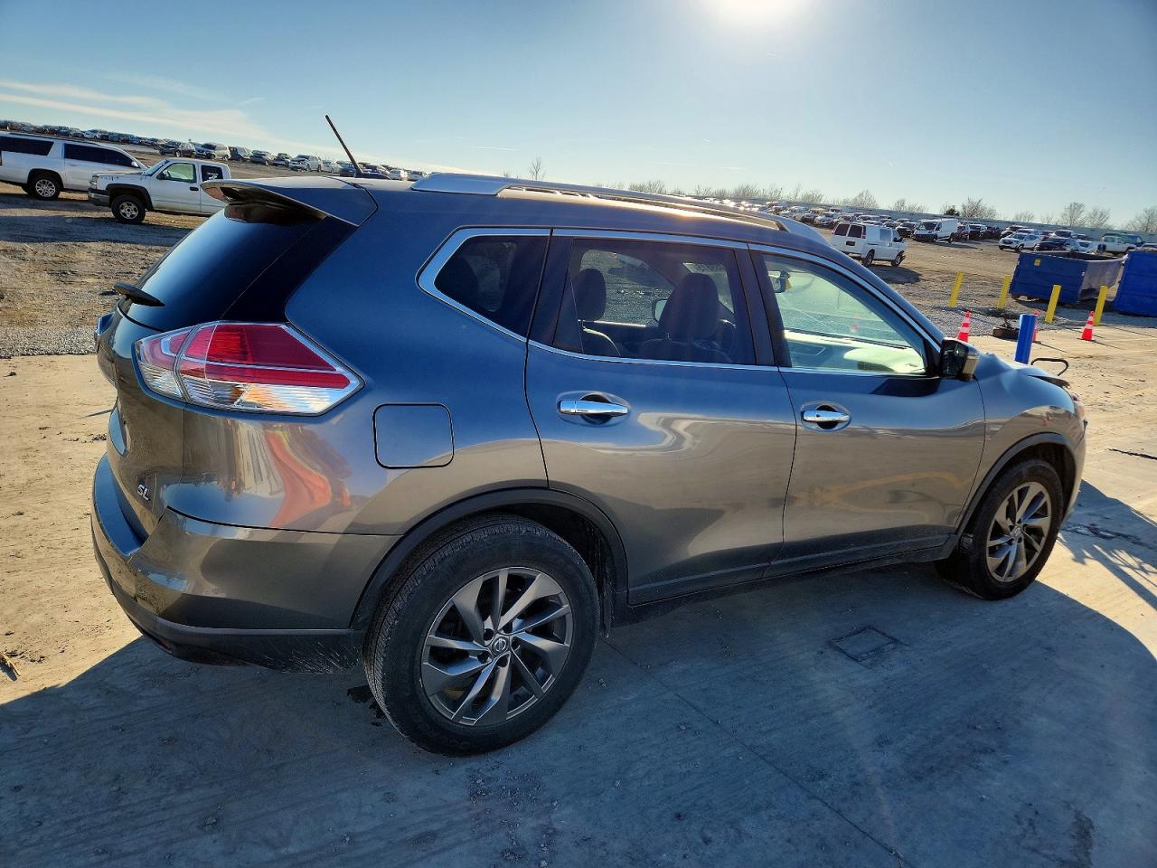 2016 NISSAN ROGUE