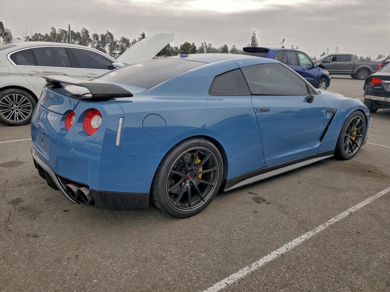 2009 NISSAN GTR