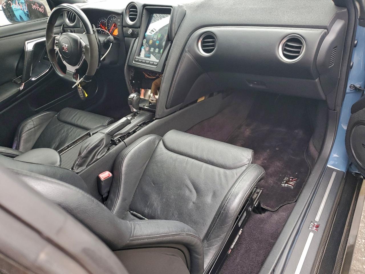 2009 NISSAN GTR