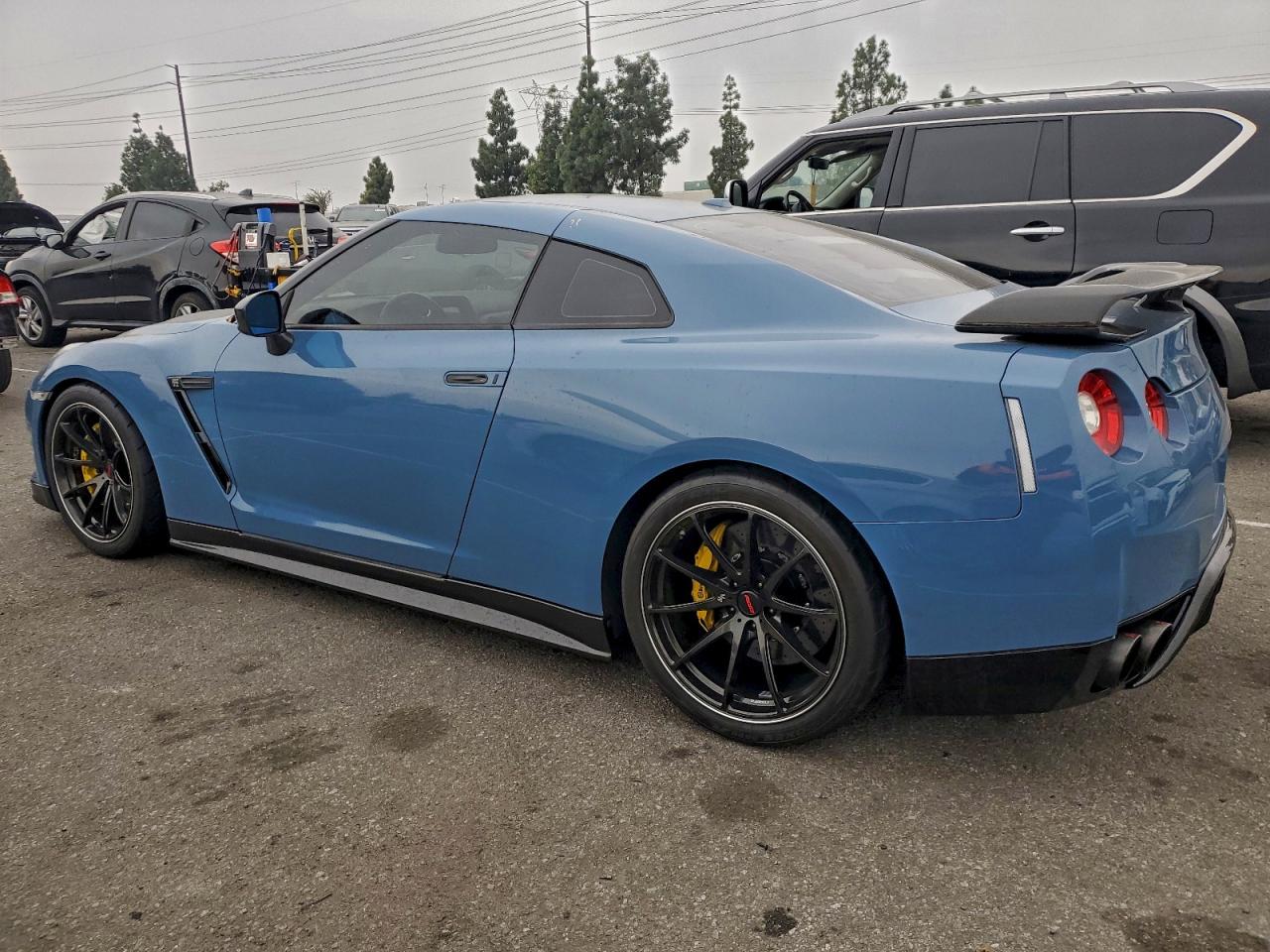 2009 NISSAN GTR