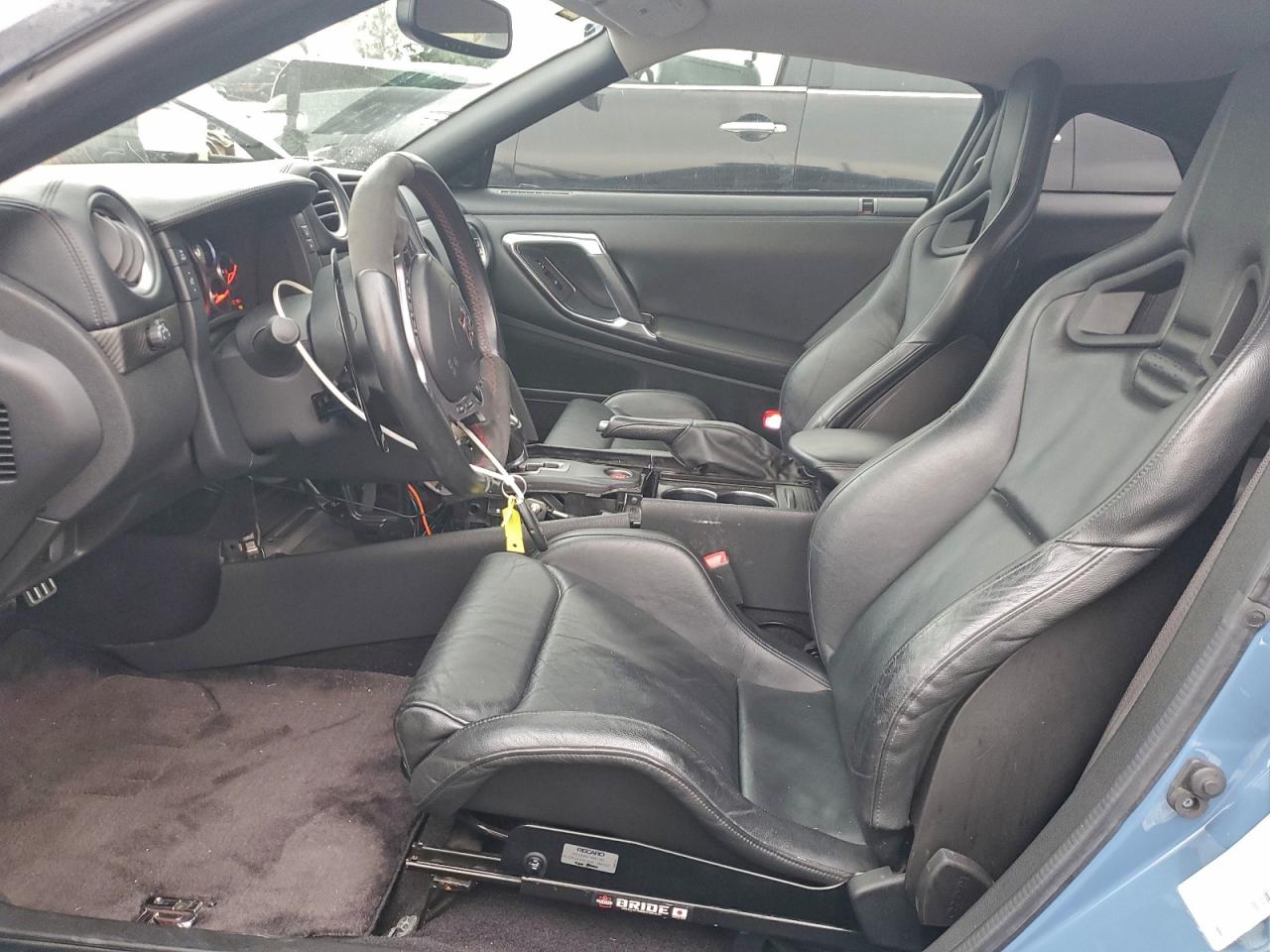 2009 NISSAN GTR