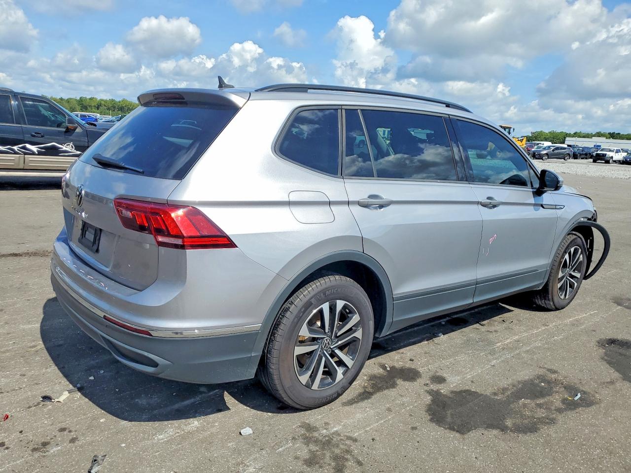 2023 VOLKSWAGEN TIGUAN