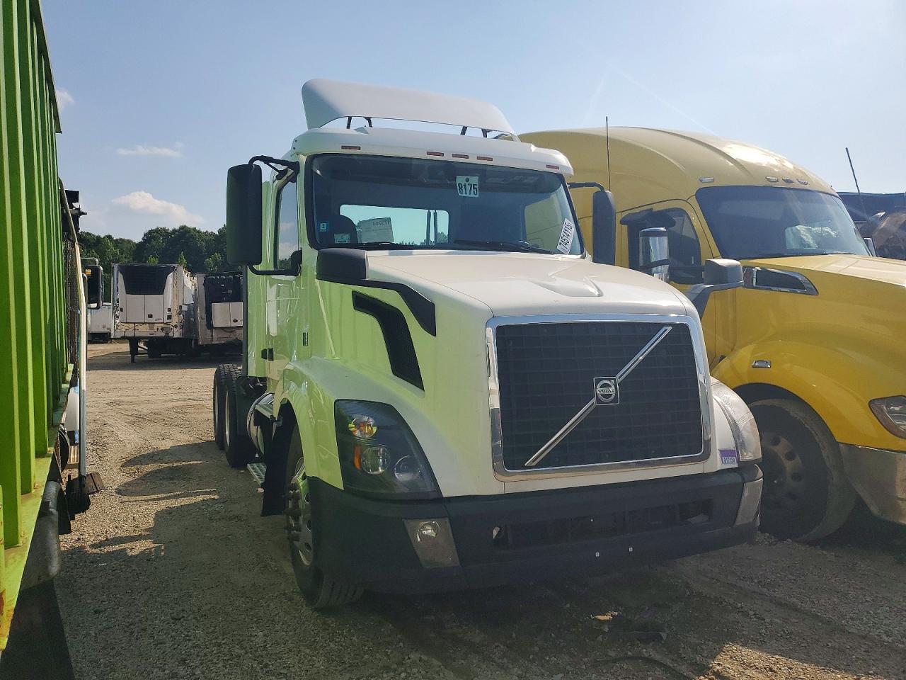 2018 VOLVO VN