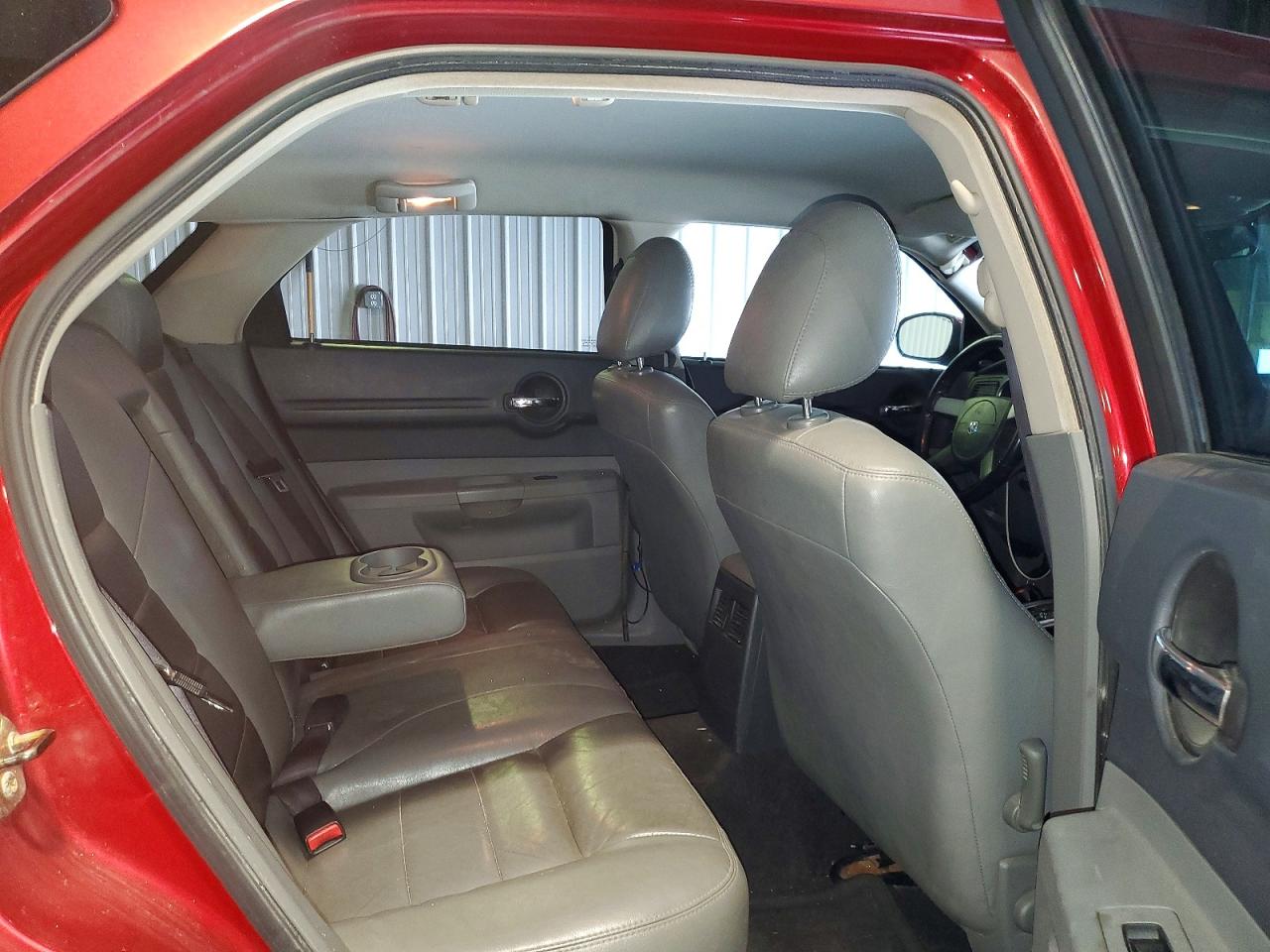 2005 DODGE MAGNUM