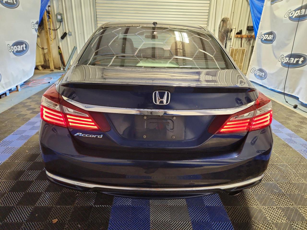 2017 HONDA ACCORD