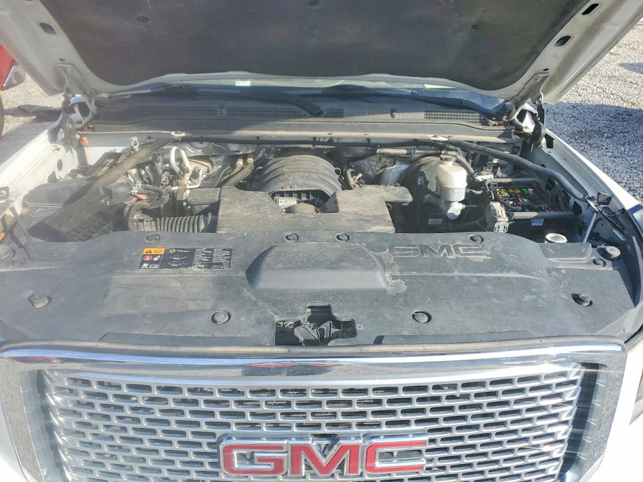 2016 GMC YUKON