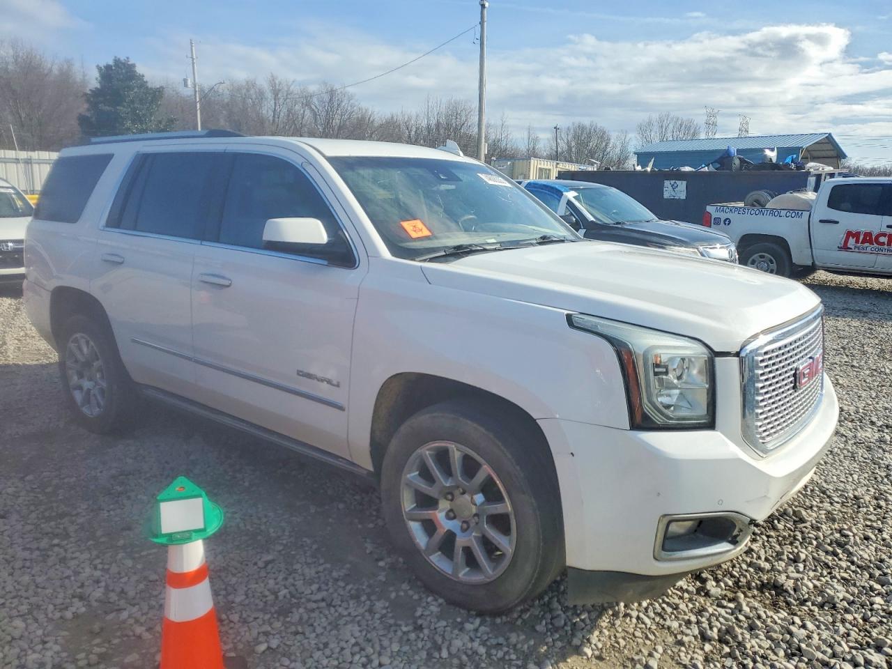 2016 GMC YUKON