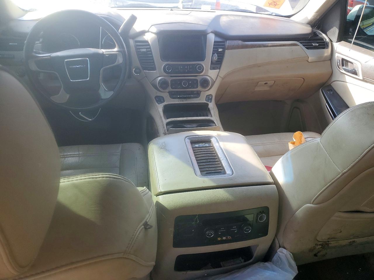 2016 GMC YUKON