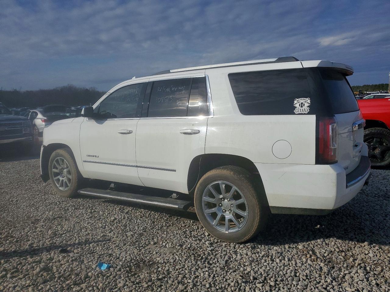 2016 GMC YUKON