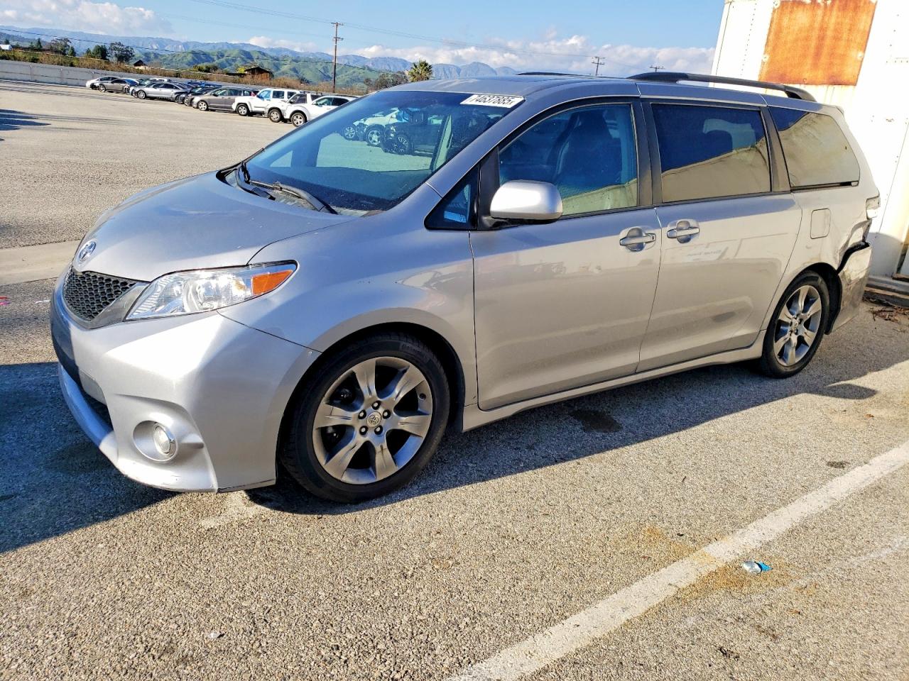 2012 TOYOTA SIENNA