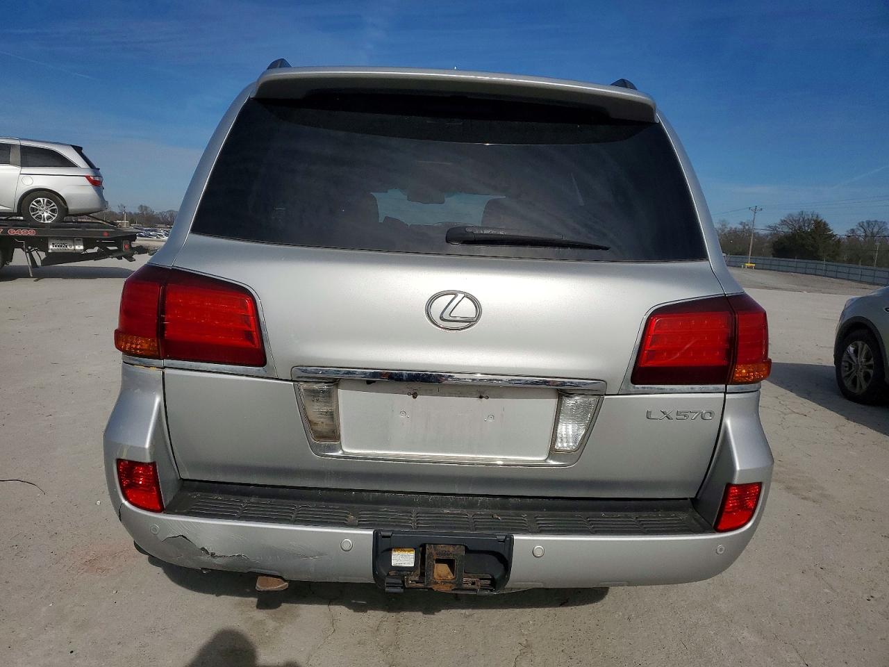 2011 LEXUS LX570