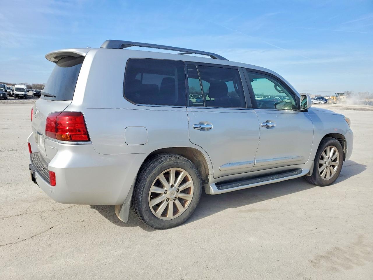 2011 LEXUS LX570