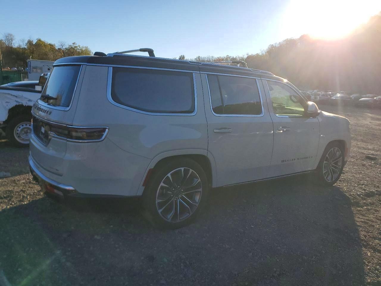 2022 JEEP GRAND WAGO