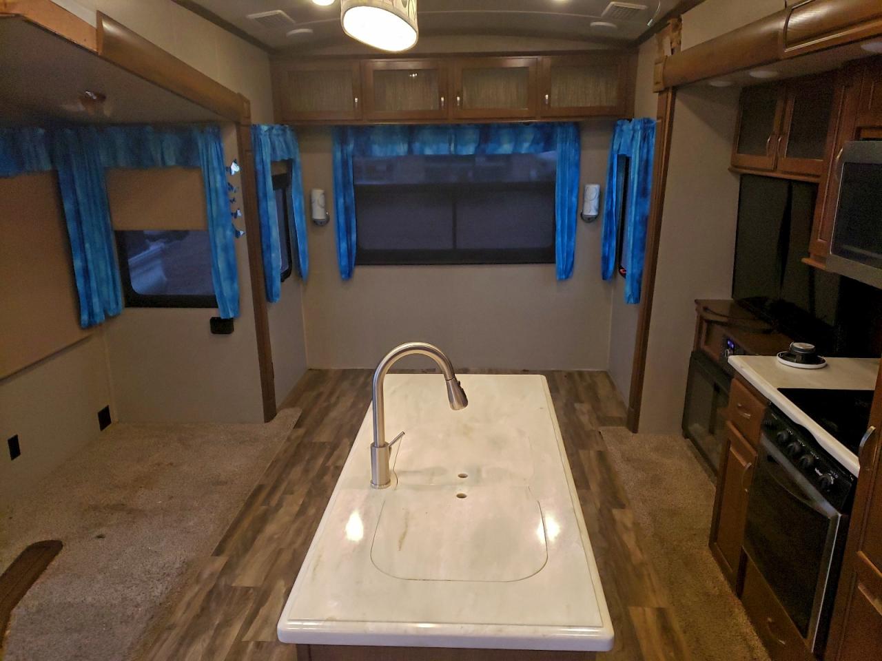 2018 CEDAR CREEK SILVERBACK