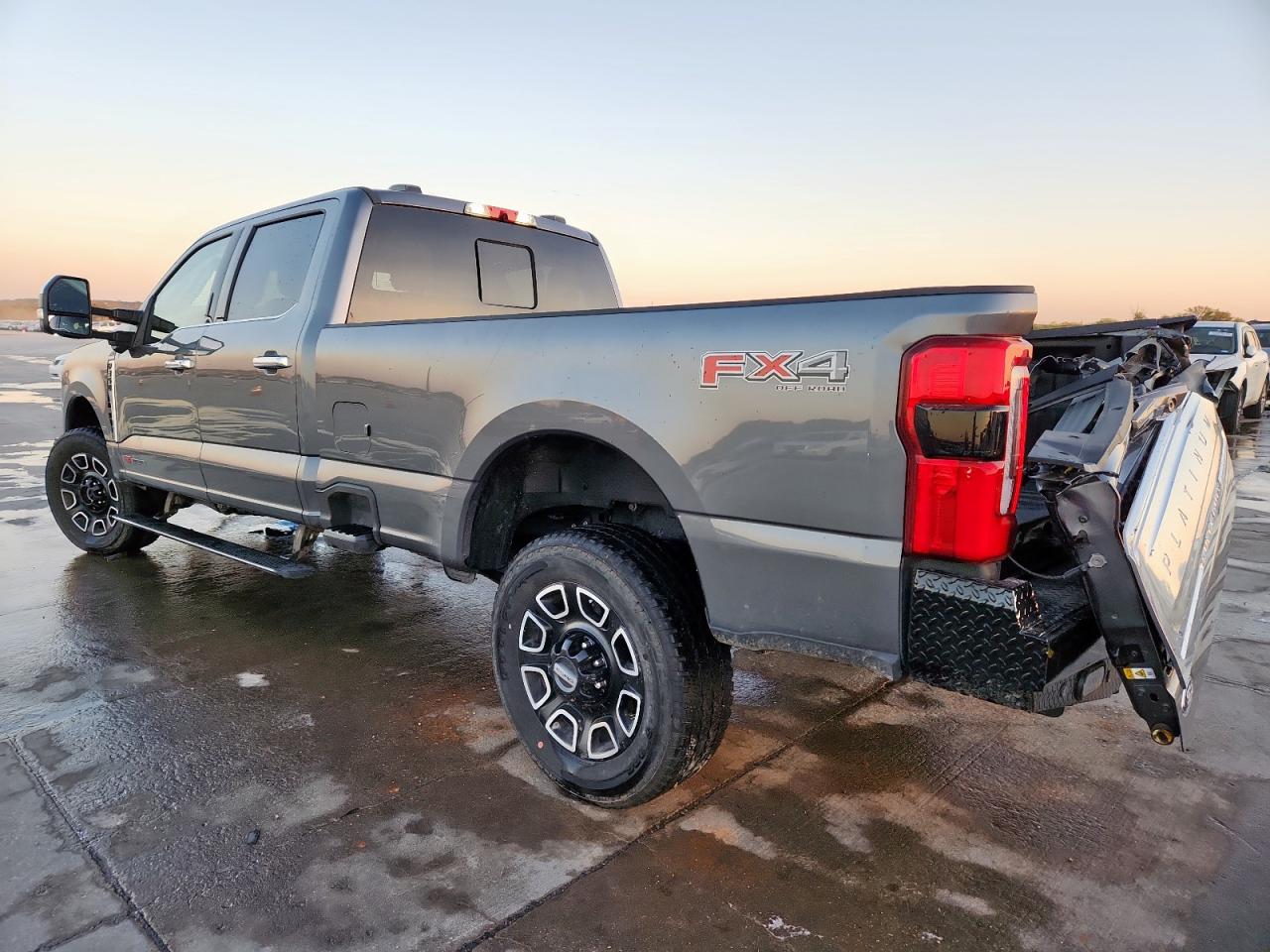 2024 FORD F350
