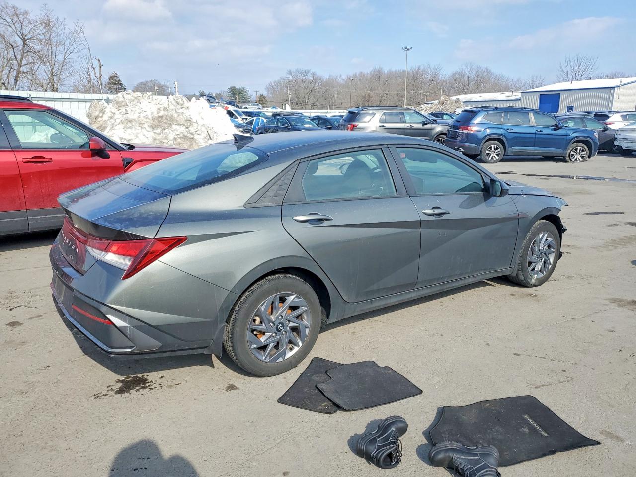 2024 HYUNDAI ELANTRA