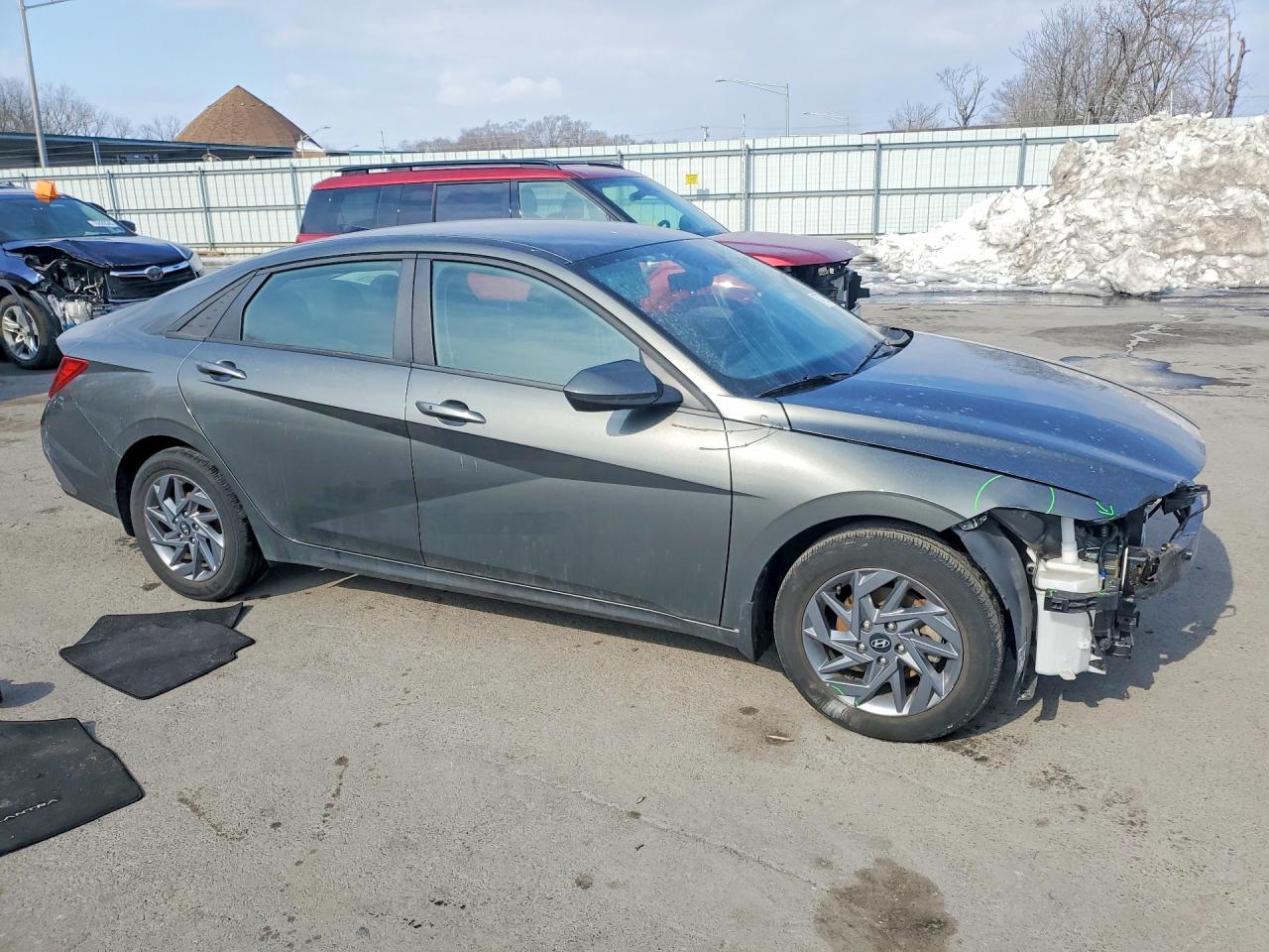 2024 HYUNDAI ELANTRA