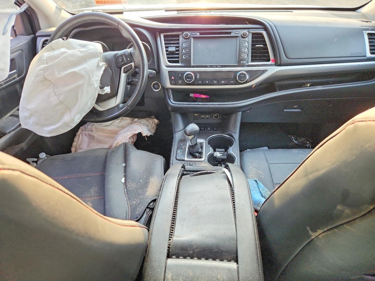 2019 TOYOTA HIGHLANDER