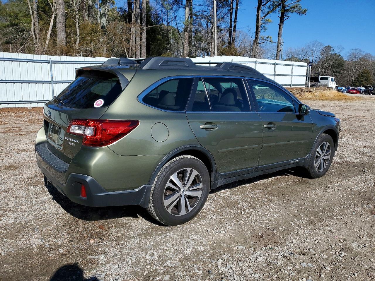 2018 SUBARU OUTBACK