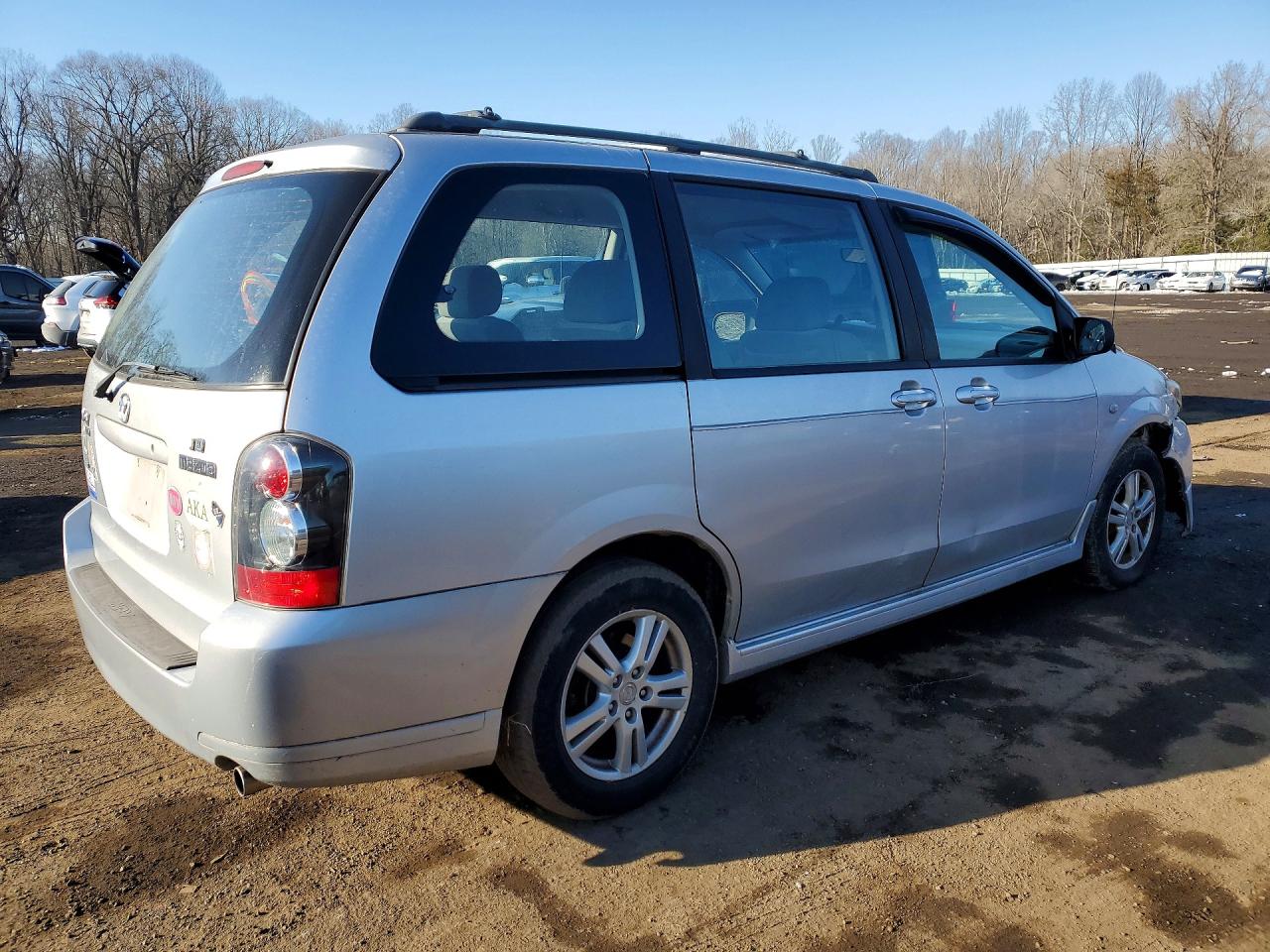 2004 MAZDA MPV