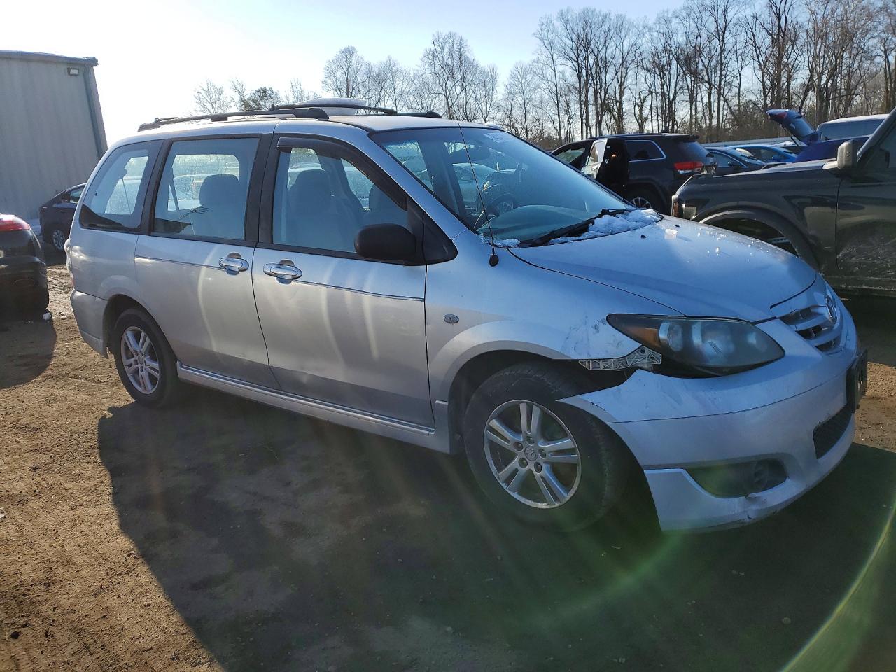 2004 MAZDA MPV