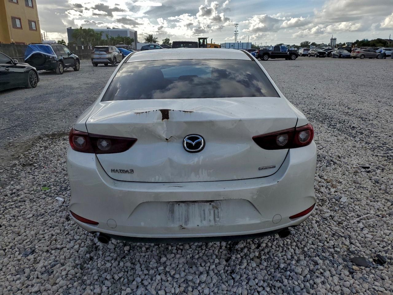 2023 MAZDA 3