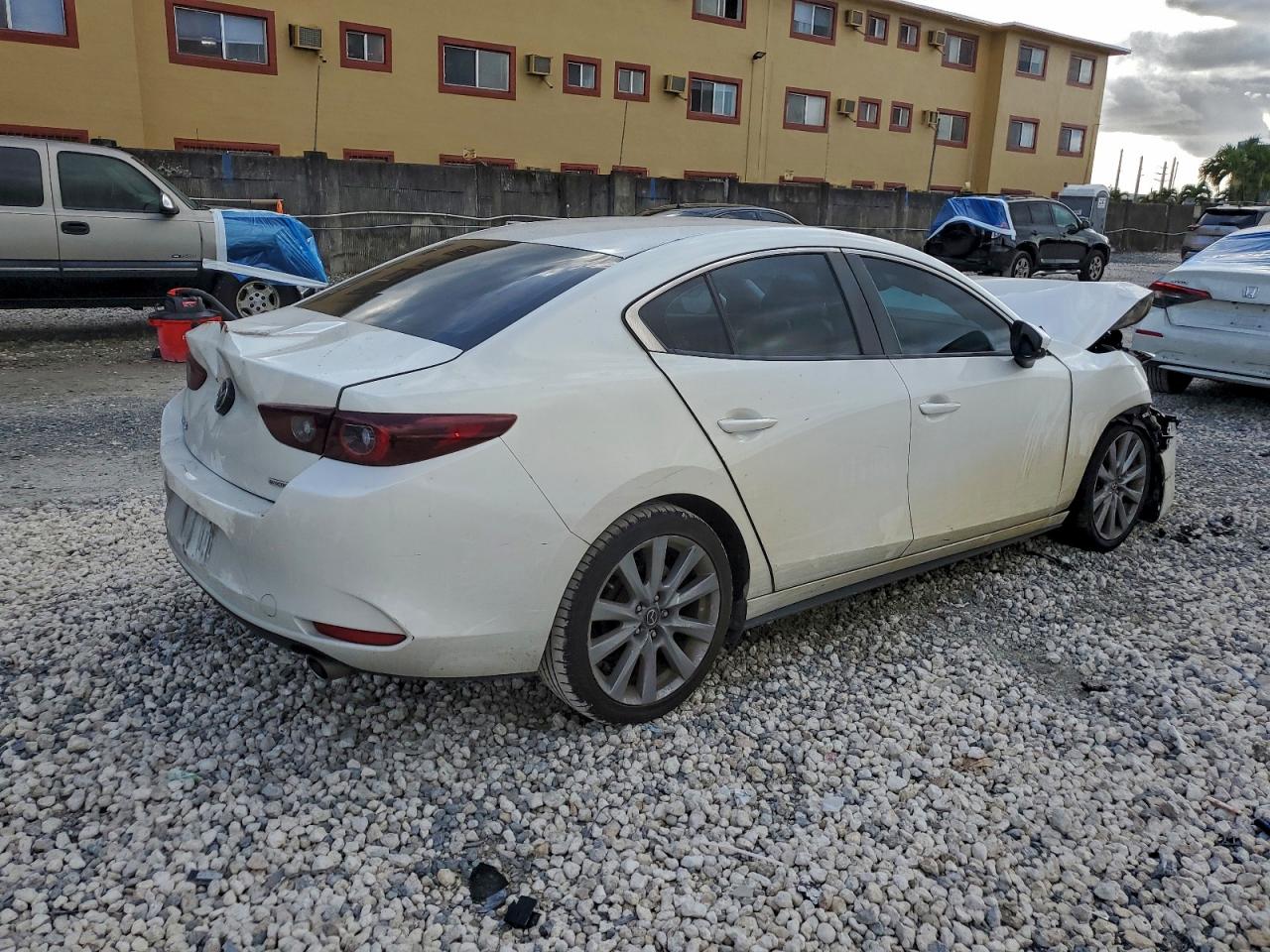 2023 MAZDA 3