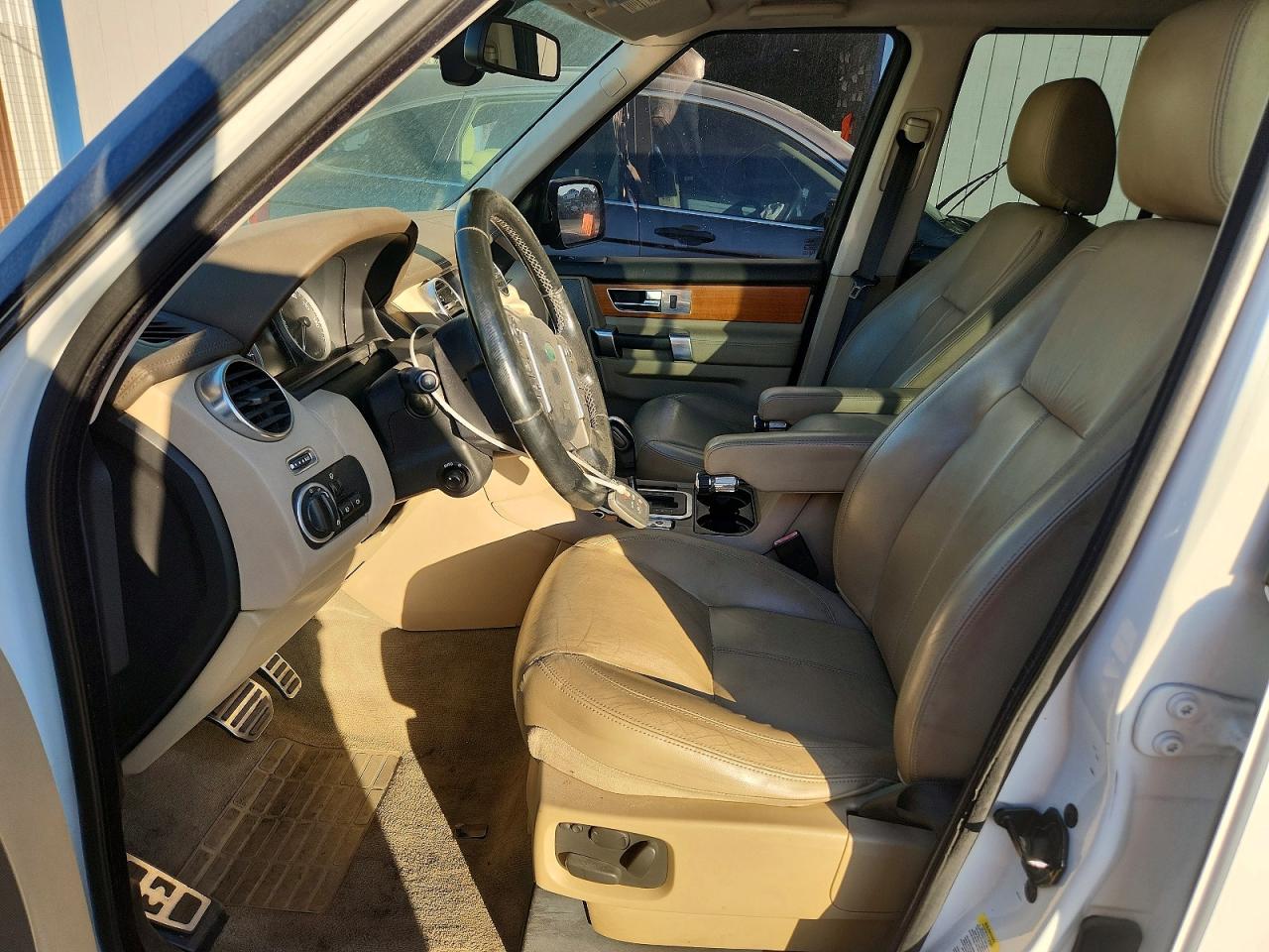 2011 LAND ROVER LR4