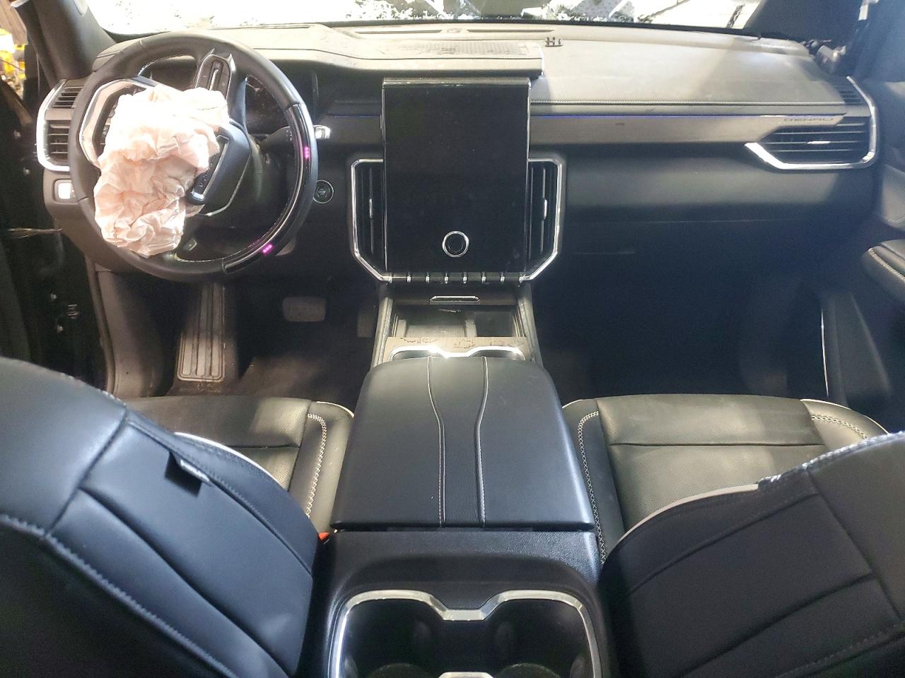 2024 GMC ACADIA DEN