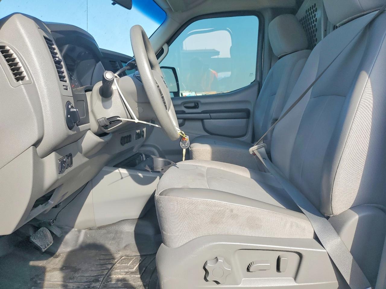 2012 NISSAN NV