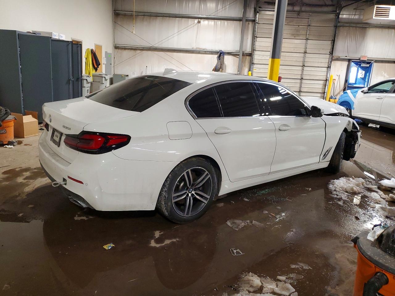 2022 BMW 5 SERIES