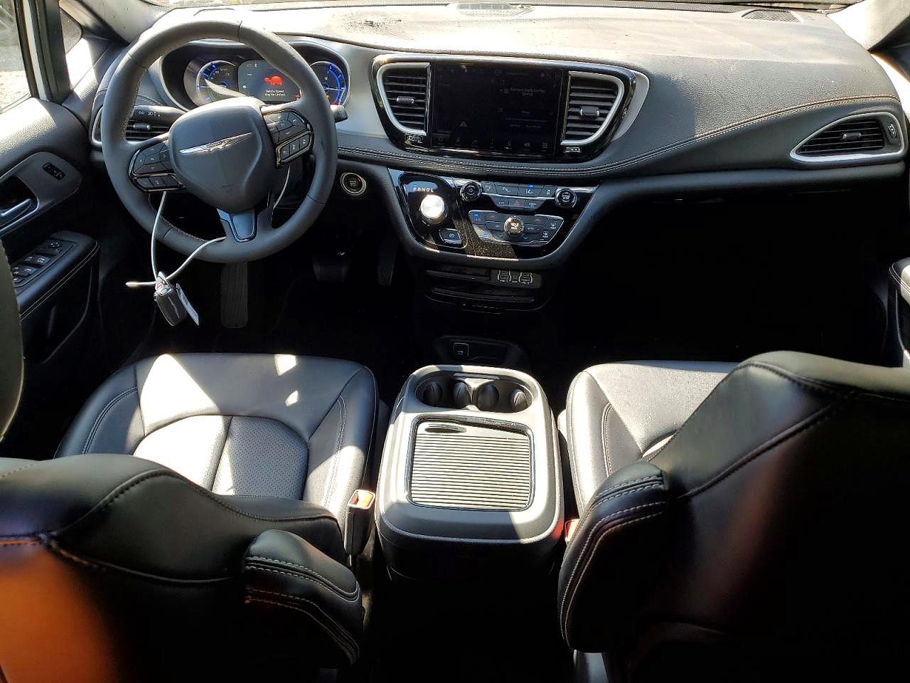 2024 CHRYSLER PACIFICA