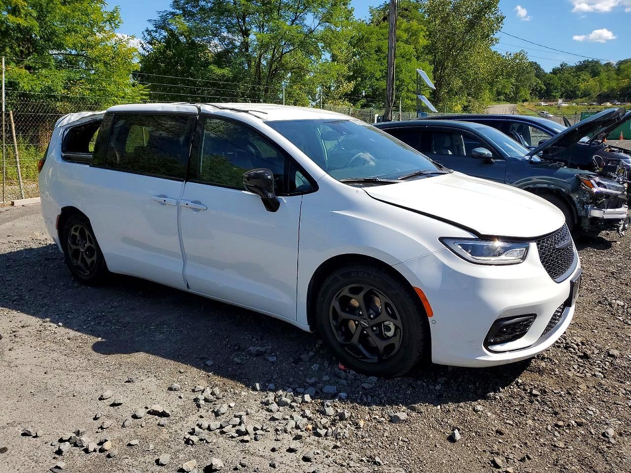 2024 CHRYSLER PACIFICA