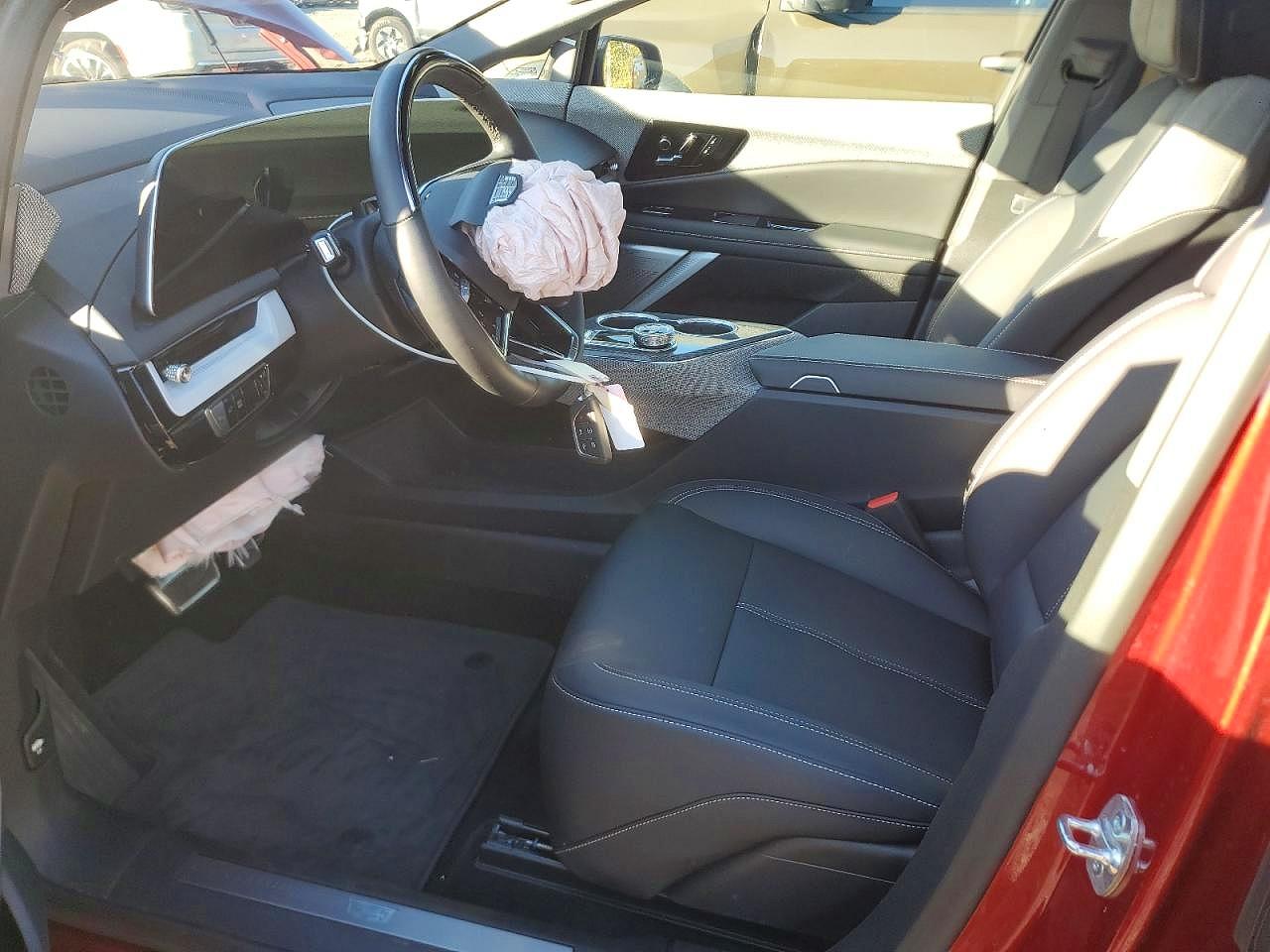2025 CADILLAC OPTIQ LUXU