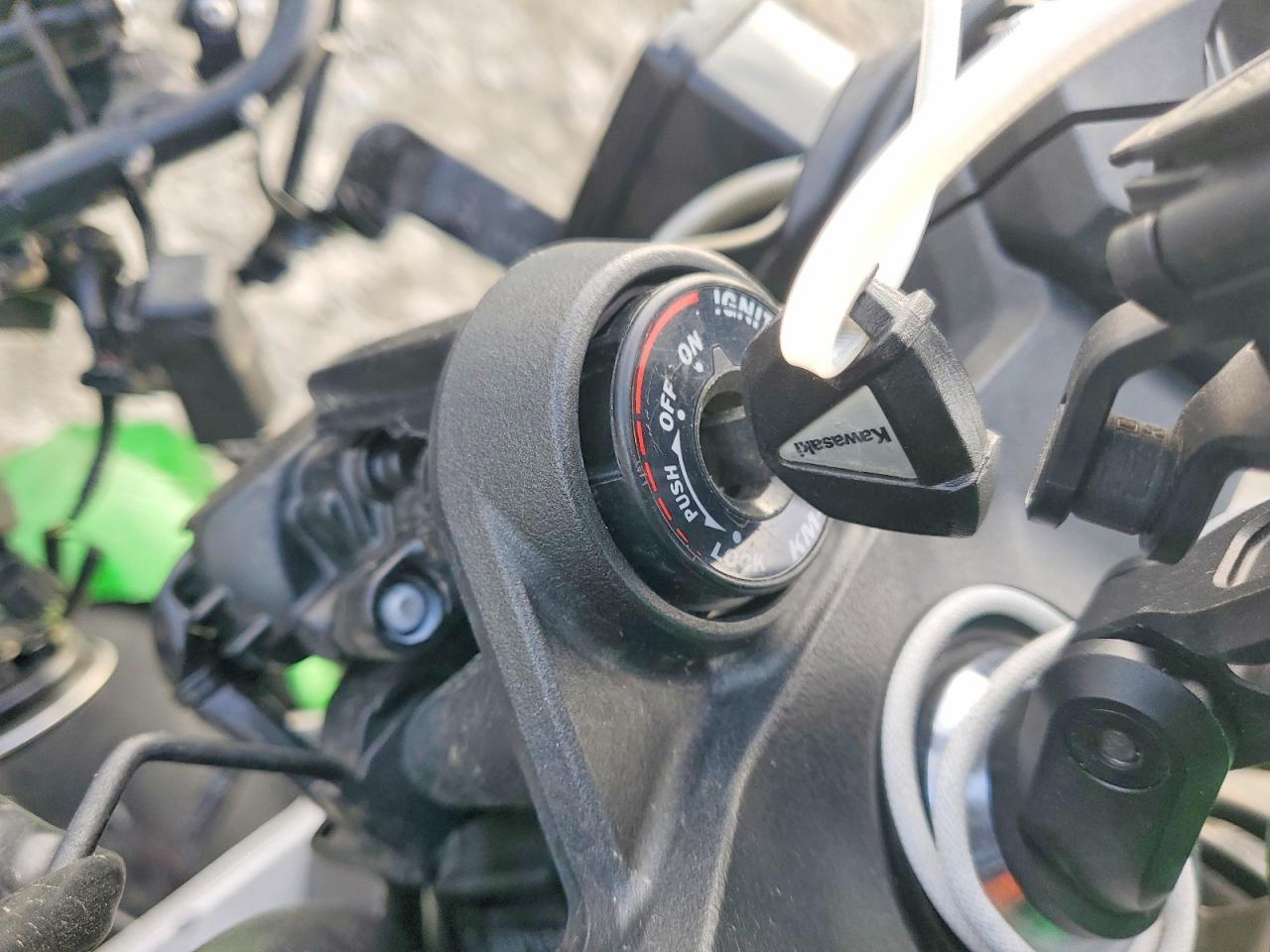 2025 KAWASAKI ZX1100 J