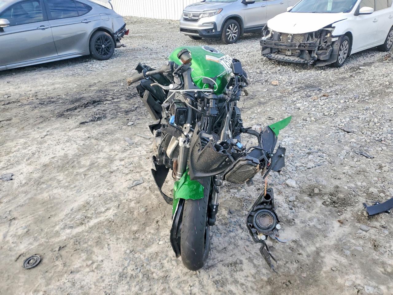 2025 KAWASAKI ZX1100 J