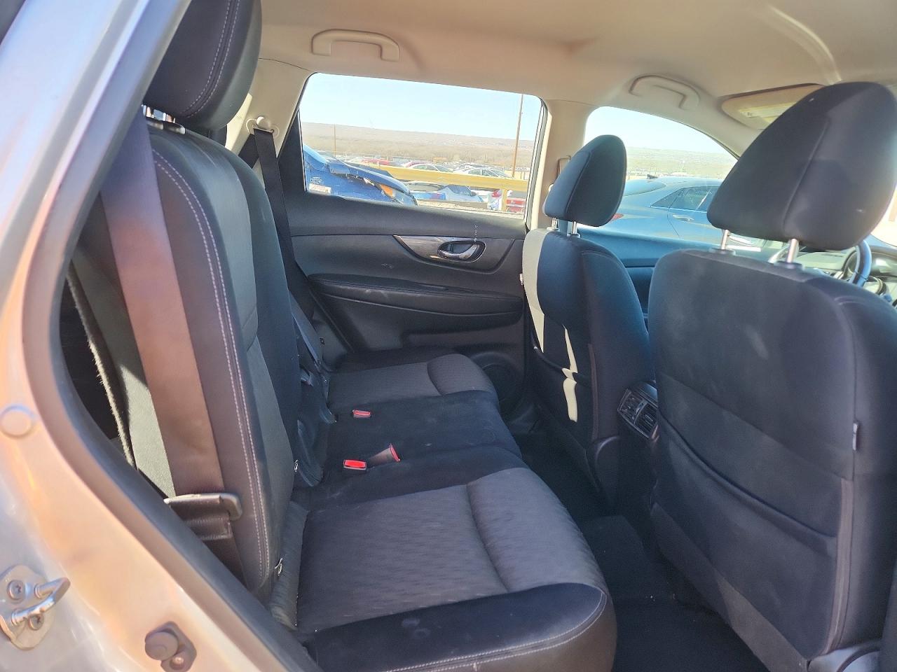 2017 NISSAN ROGUE