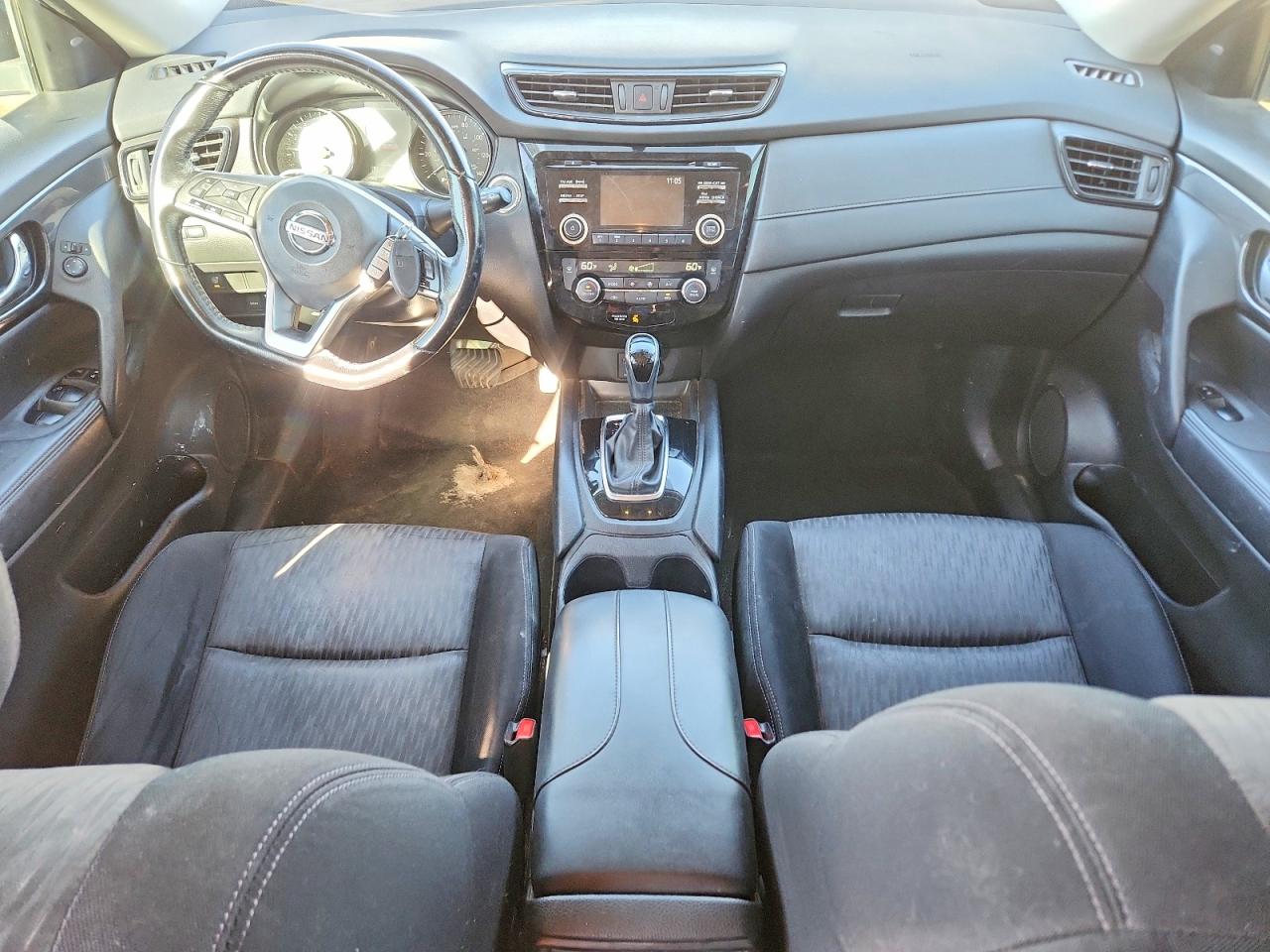 2017 NISSAN ROGUE