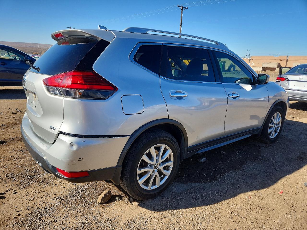 2017 NISSAN ROGUE