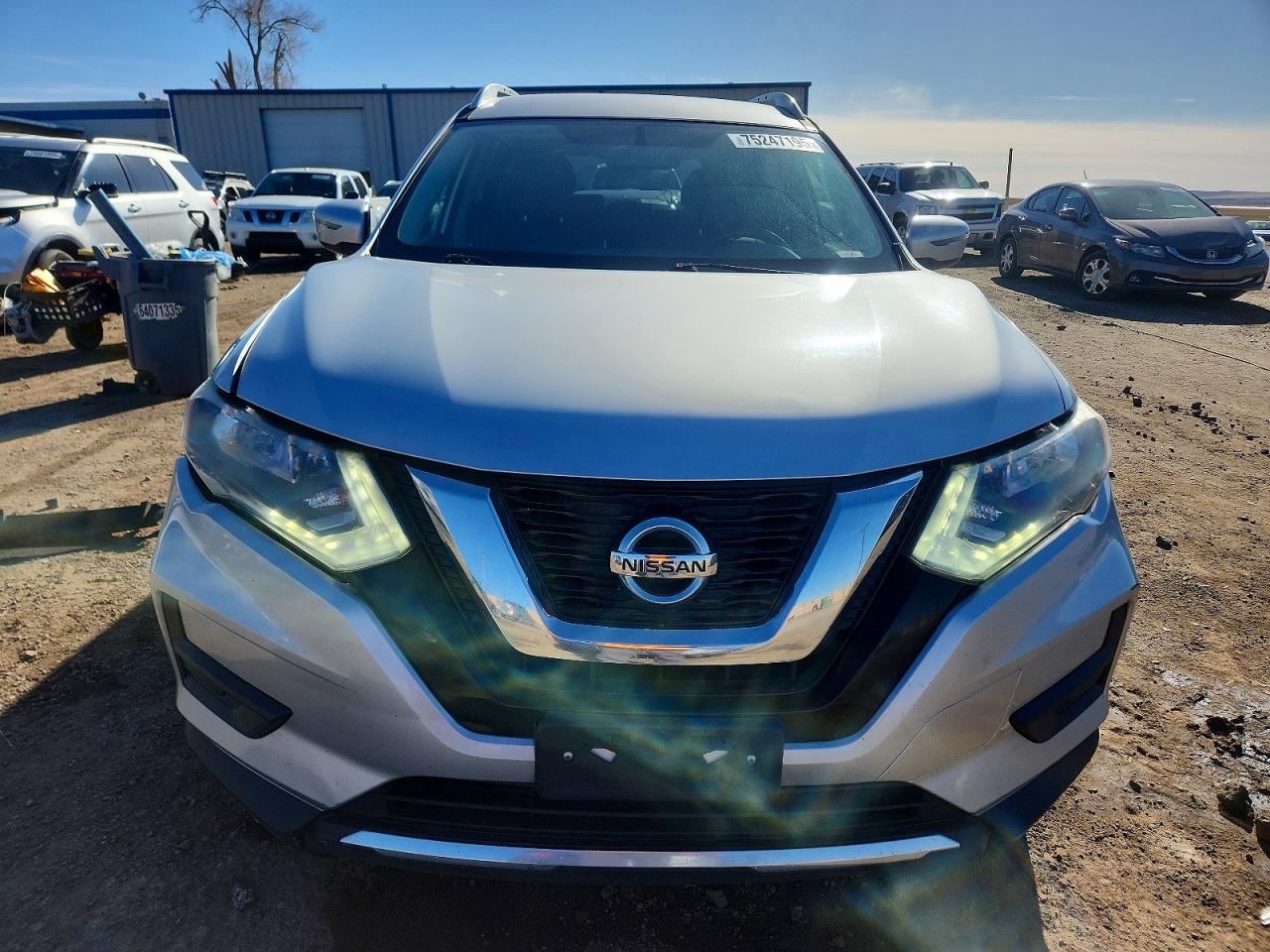 2017 NISSAN ROGUE