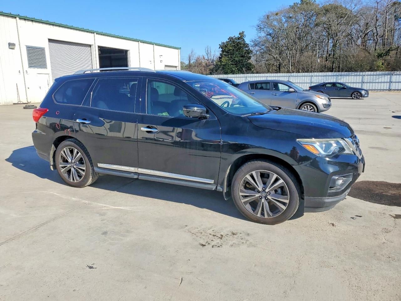 2017 NISSAN PATHFINDER