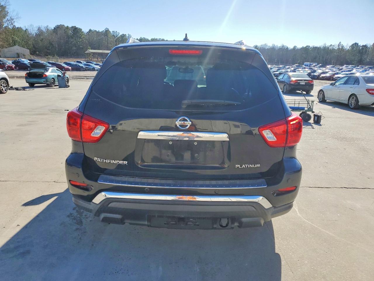 2017 NISSAN PATHFINDER
