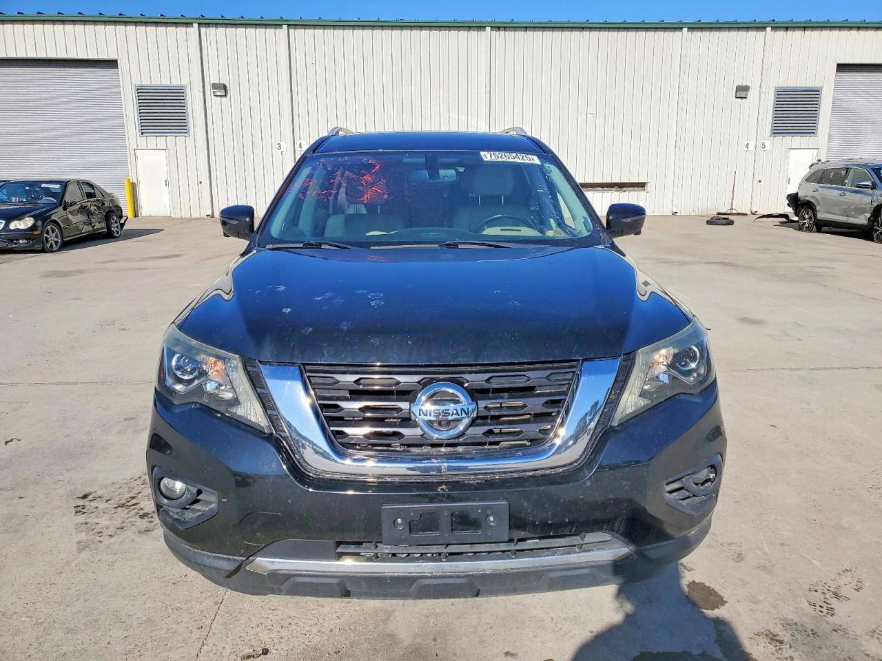 2017 NISSAN PATHFINDER