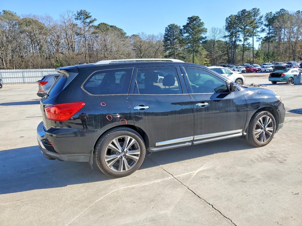 2017 NISSAN PATHFINDER