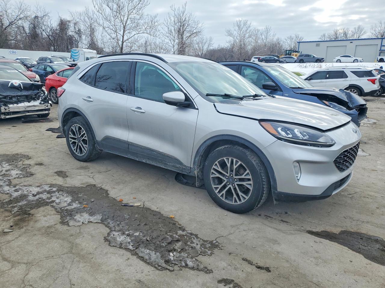 2020 FORD ESCAPE