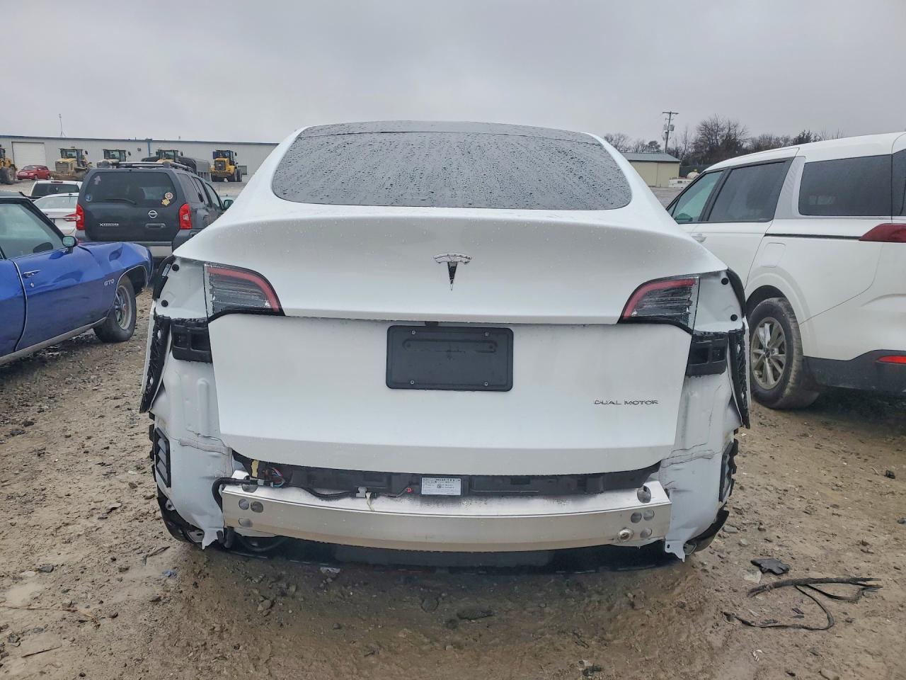 2023 TESLA MODEL Y